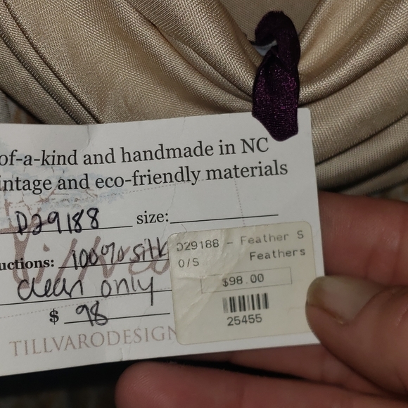 Size small dress - Picture 4 of 4